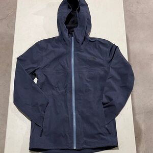 The North Face Men's Dark Blue Raincoat